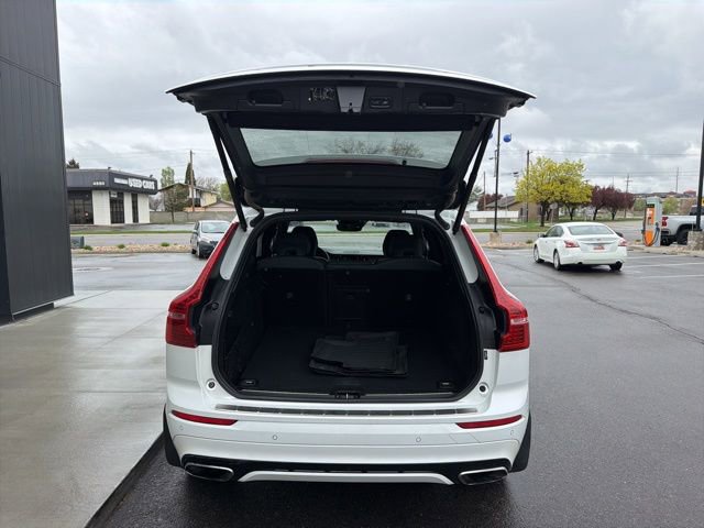 Used 2021 Volvo XC60 T5 R-Design w/ Protection Package Premier image 9