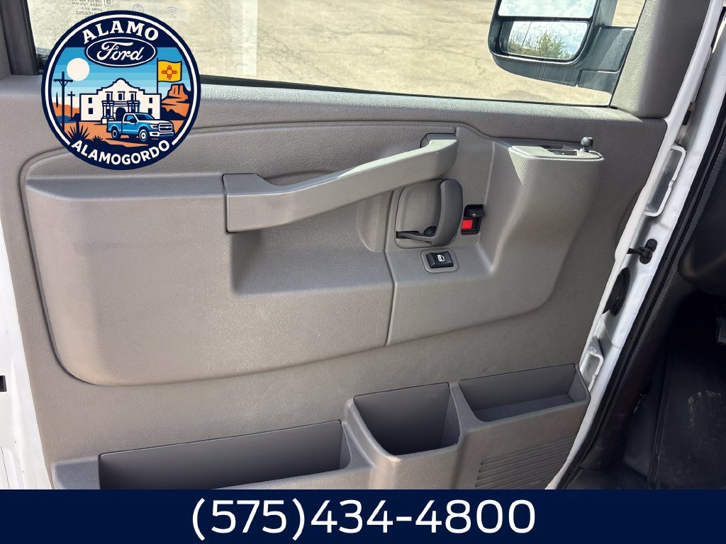 Used 2022 Chevrolet Express 3500 LT w/ LT Preferred Equipment Group RWD image 14