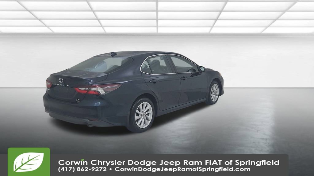 Used 2021 Toyota Camry LE image 14