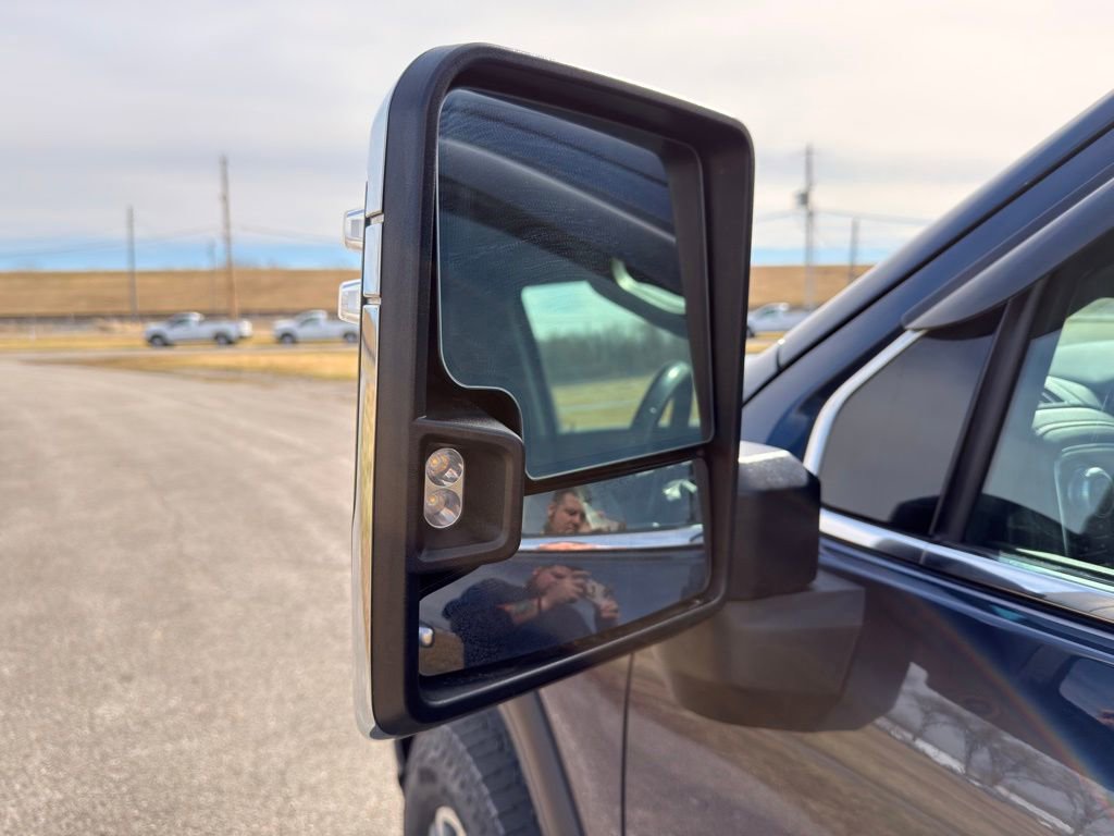 Used 2022 GMC Sierra 2500 SLT w/ SLT Convenience Package image 25