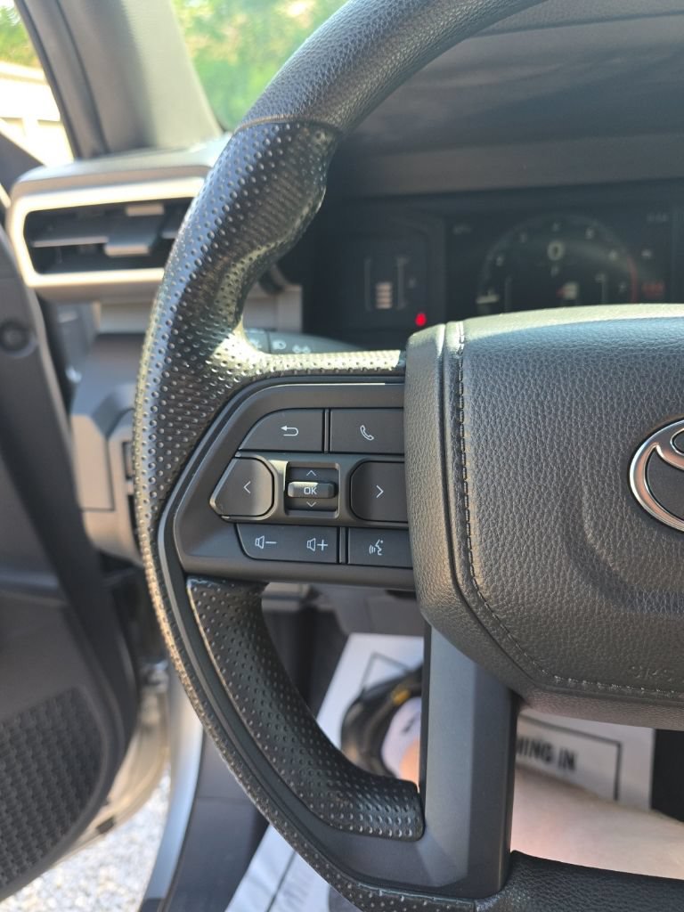 Certified 2024 Toyota Tacoma SR AWD/4WD image 24