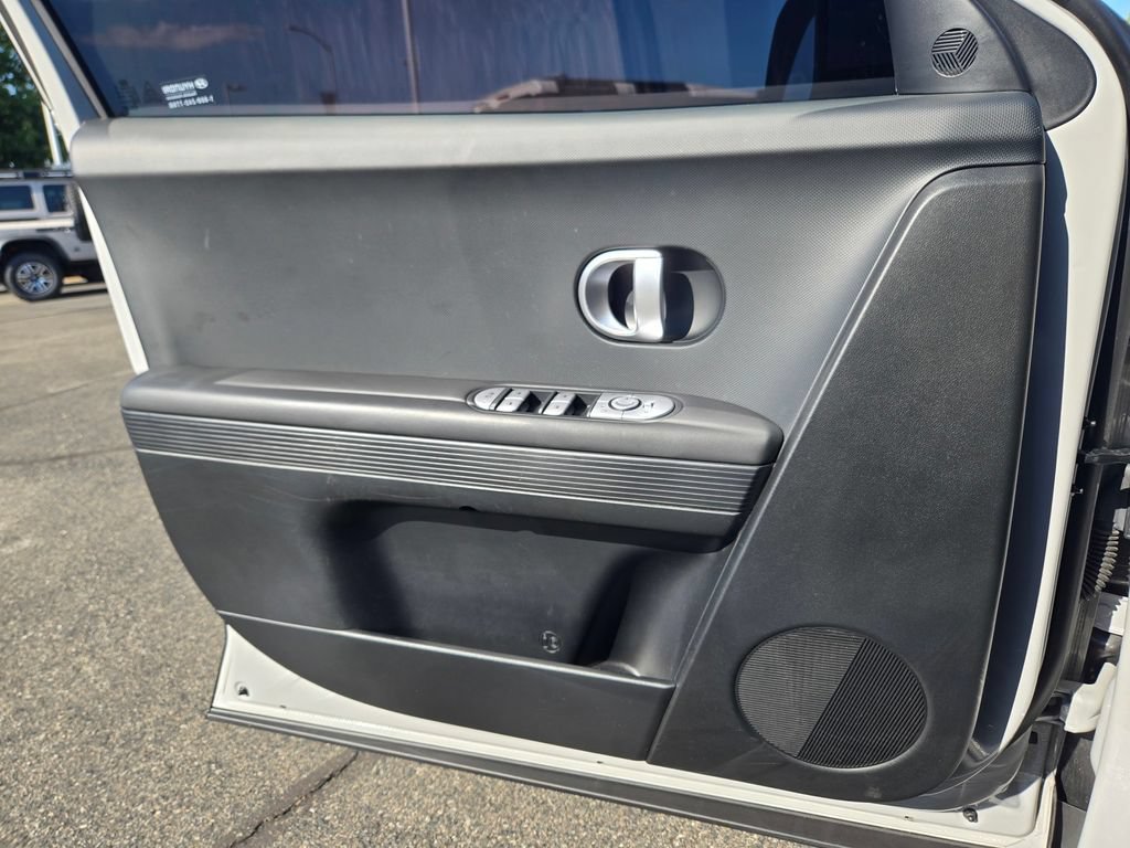 Used 2024 Hyundai Ioniq 5 SEL RWD image 18