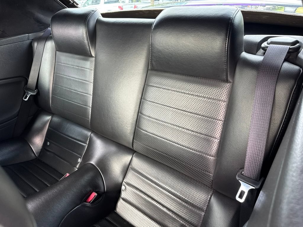Used 2006 Ford Mustang GT RWD image 11