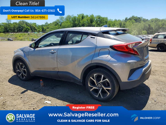 Used 2018 Toyota C-HR XLE FWD image 3