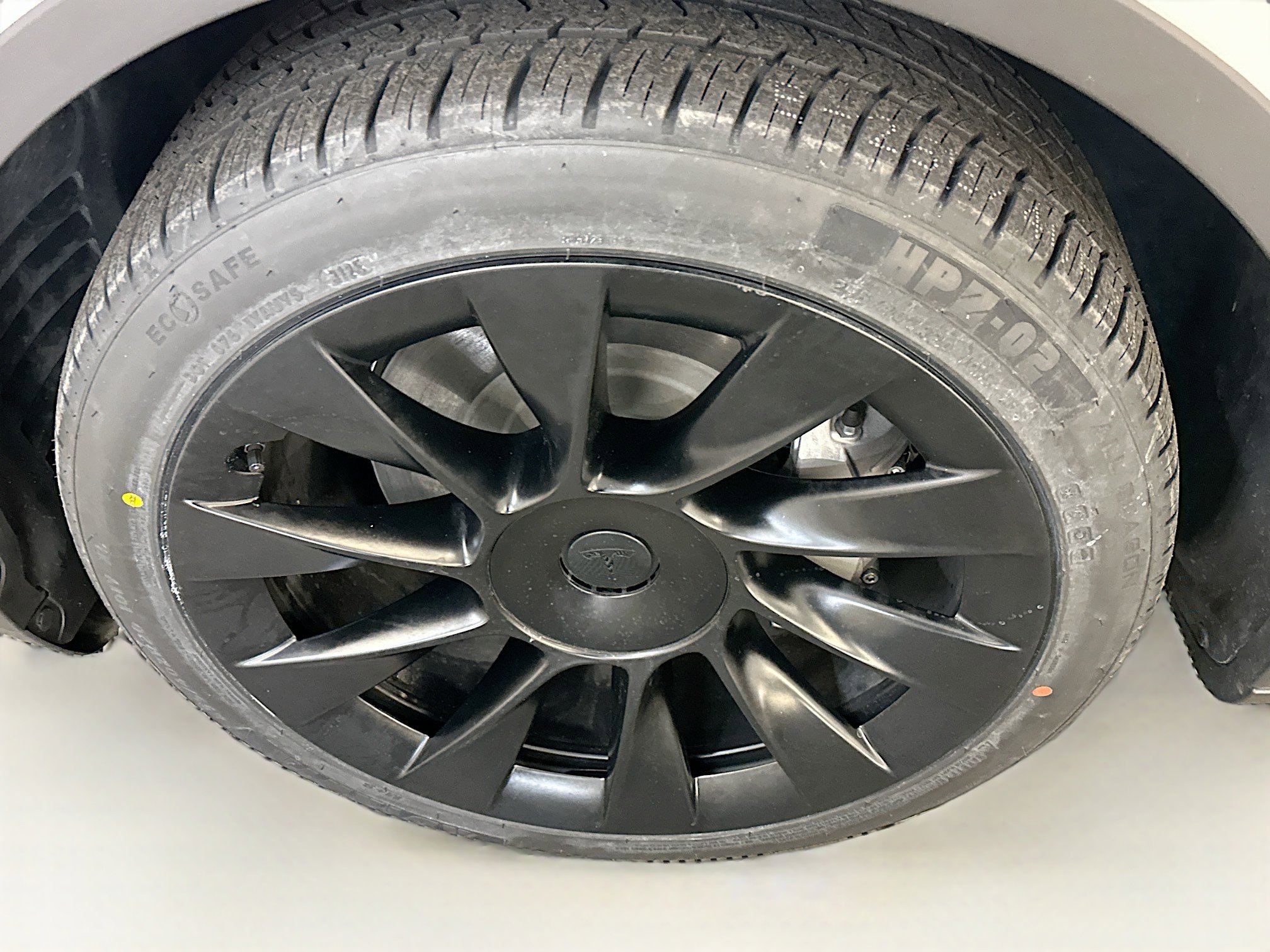 Used 2023 Tesla Model Y Long Range image 11