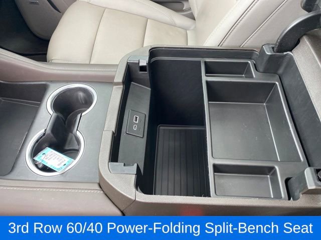 Used 2024 GMC Yukon SLT w/ SLT Luxury Package image 14