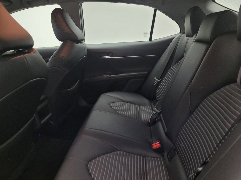 Used 2023 Toyota Camry SE image 18