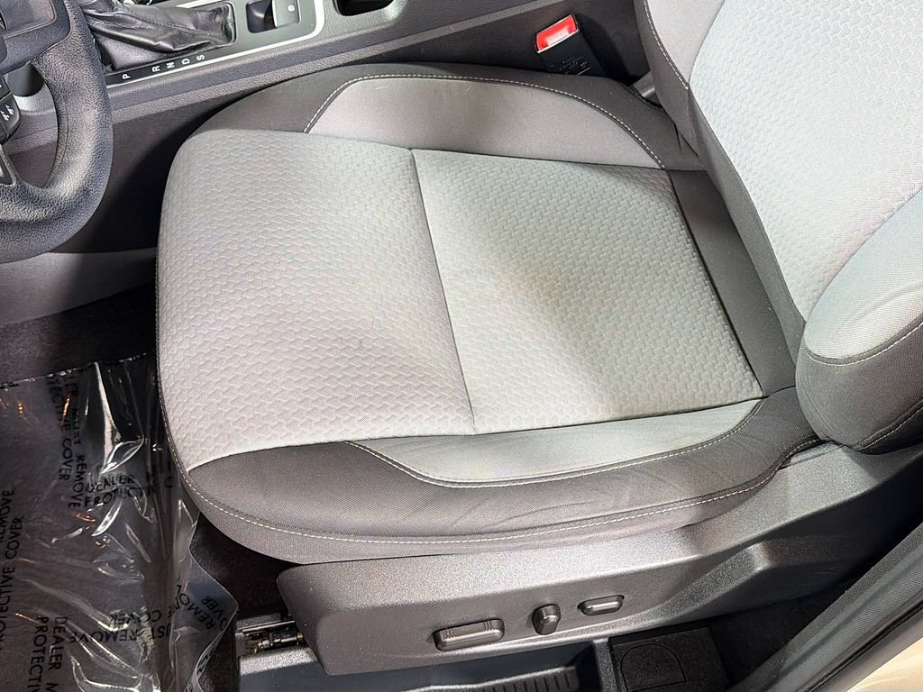 Used 2017 Ford Escape SE w/ SE Cold Weather Package FWD image 19