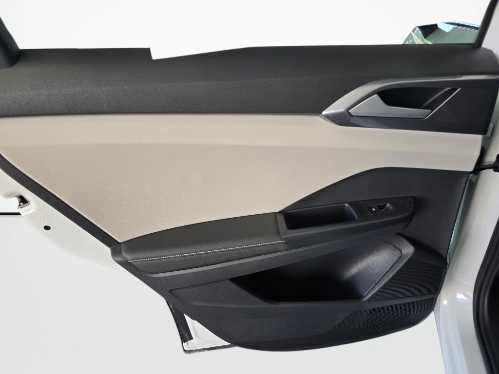 New 2026 Volkswagen Taos SEL AWD/4WD image 36