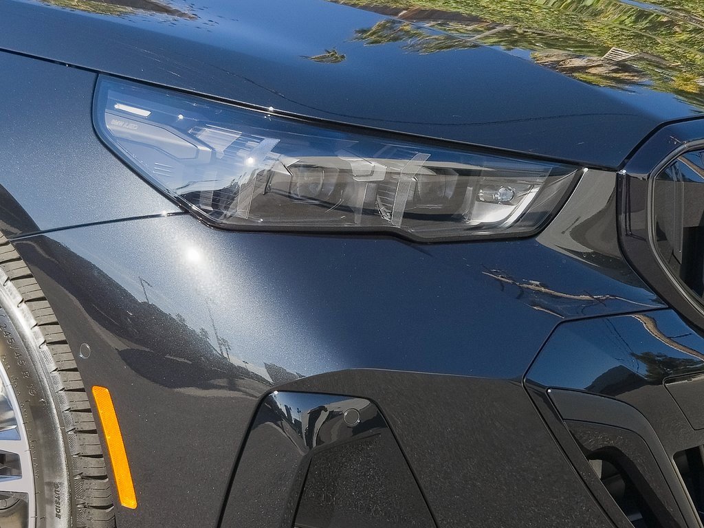 New 2026 BMW 530i xDrive w/ M Sport Package image 8