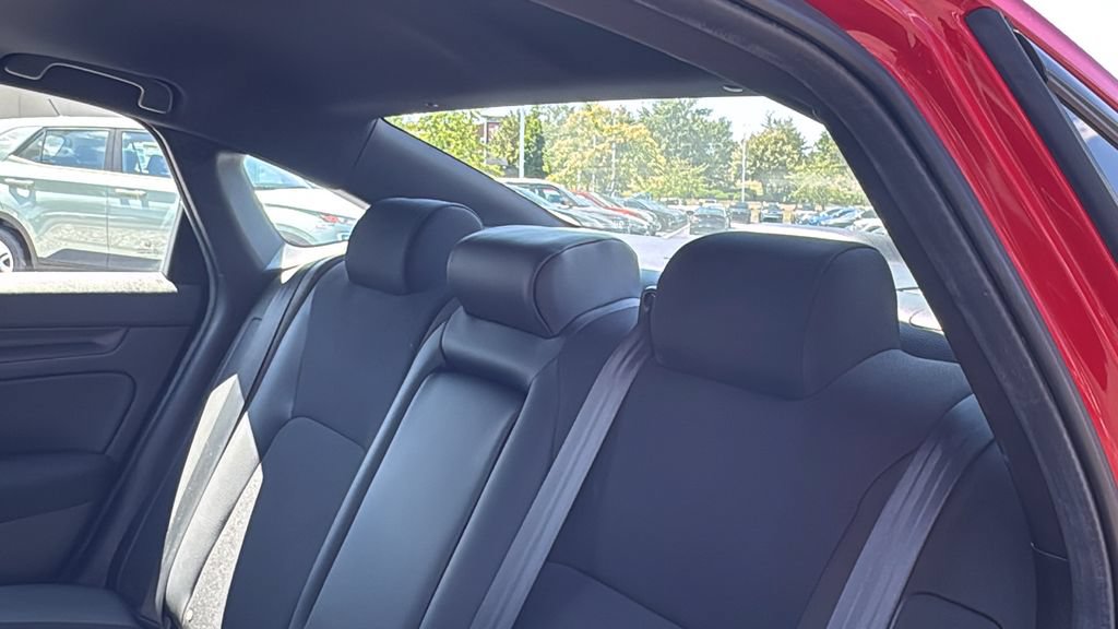 Used 2025 Honda Civic Sport image 22