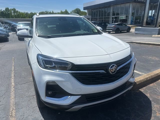 Used 2022 Buick Encore GX Essence w/ Experience Buick Package FWD image 2