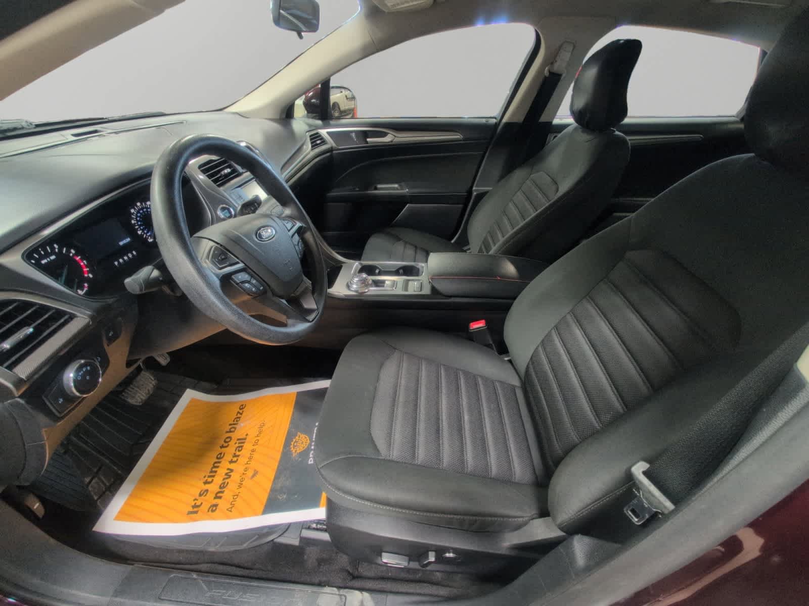 Used 2018 Ford Fusion SE image 9