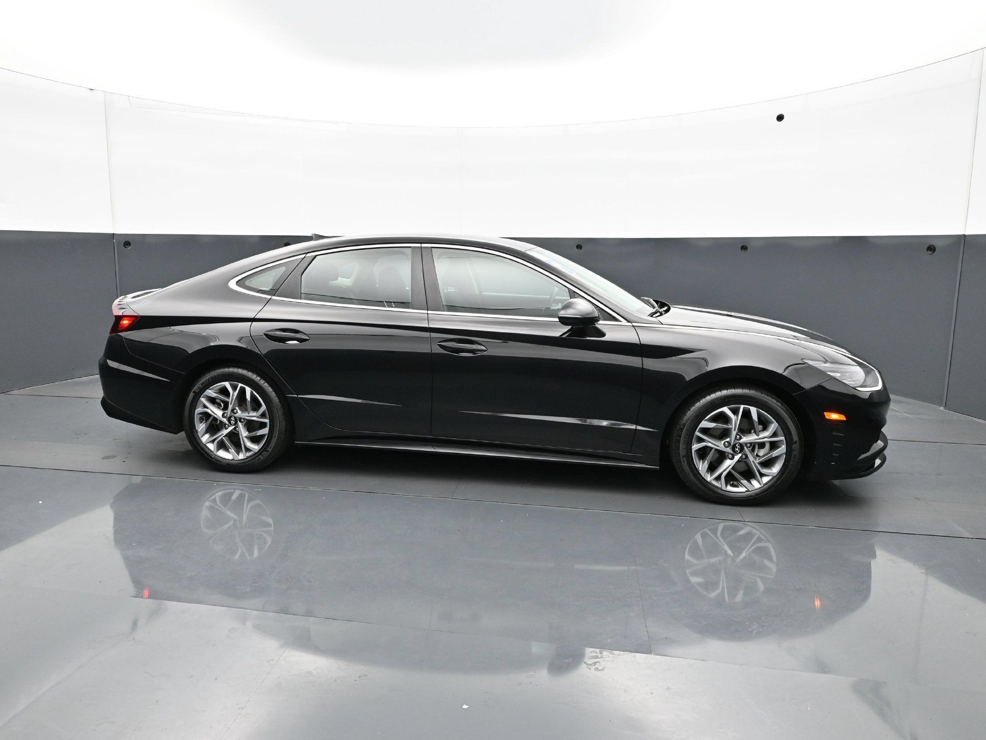 Used 2023 Hyundai Sonata SEL w/ Cargo Package FWD image 8