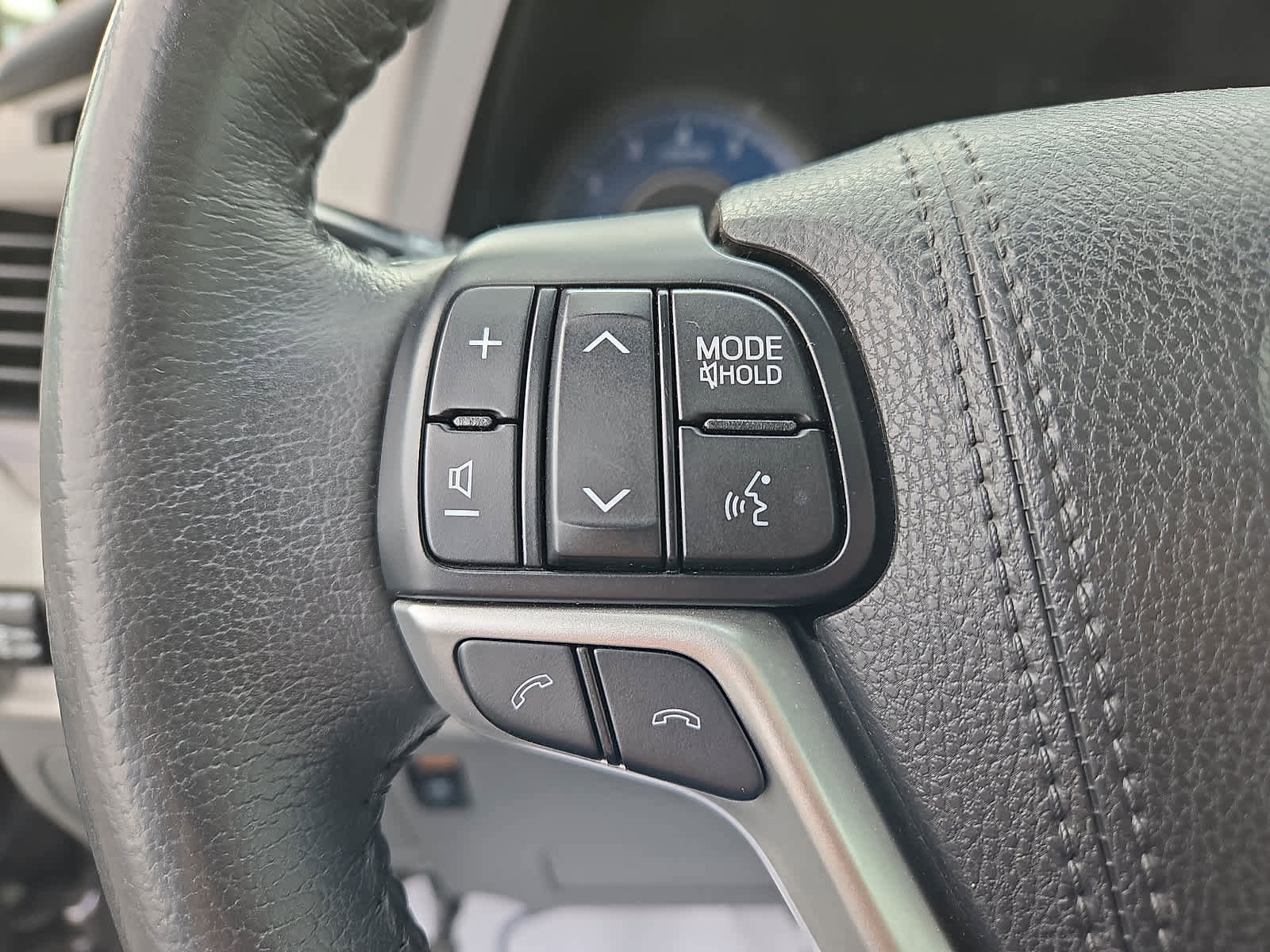 Used 2018 Toyota Sienna XLE FWD image 23