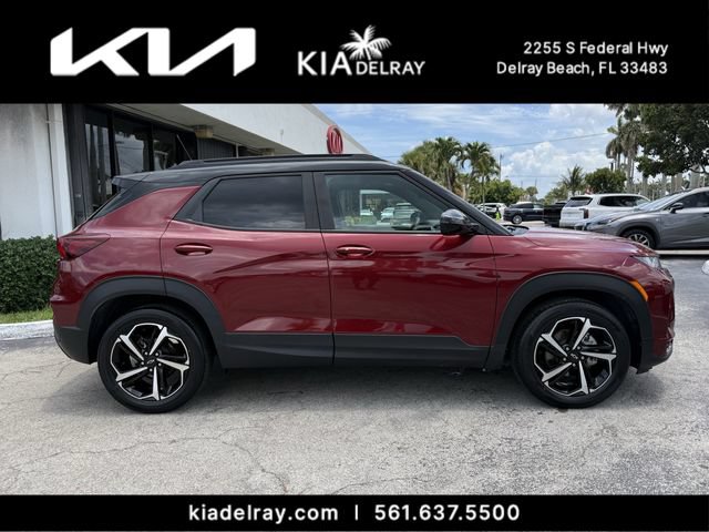 Used 2023 Chevrolet TrailBlazer RS w/ Sun and Liftgate Package FWD image 2