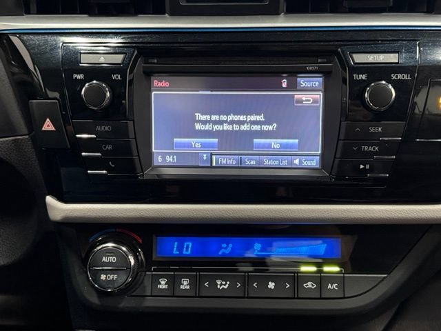 Used 2016 Toyota Corolla LE FWD image 26