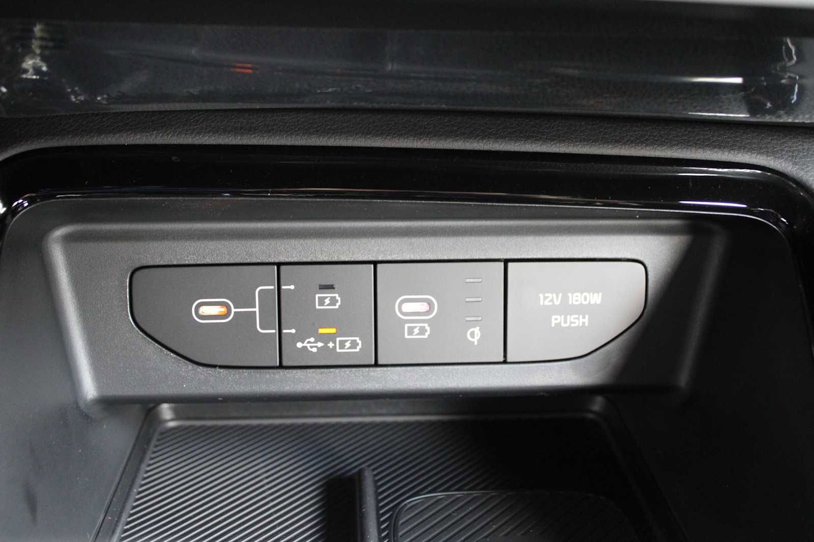 Certified 2025 Kia K5 GT-Line image 32