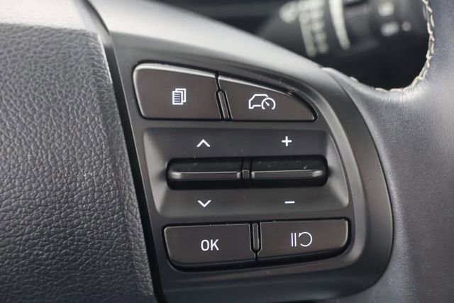 Used 2023 Hyundai Venue SEL w/ Cargo Package image 12