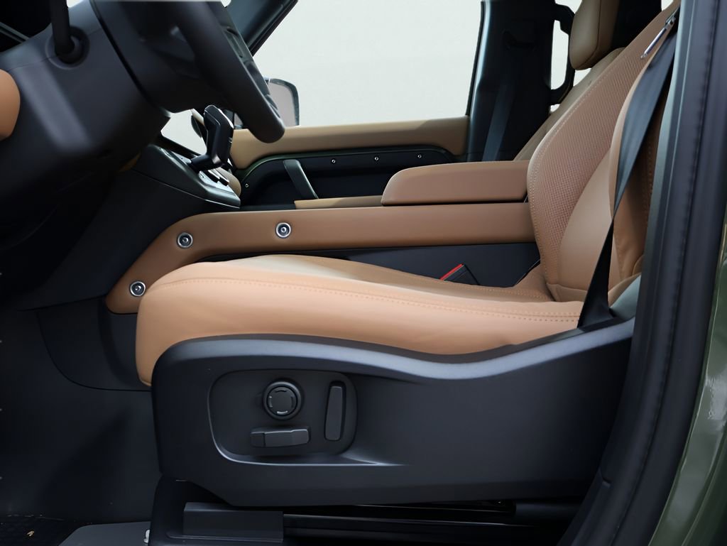 New 2026 Land Rover Defender 110 X-Dynamic SE image 37