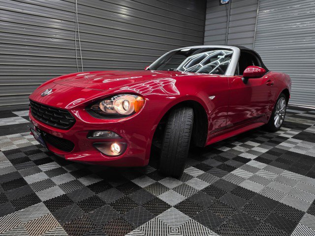 Used 2017 FIAT 124 Spider Lusso RWD image 32