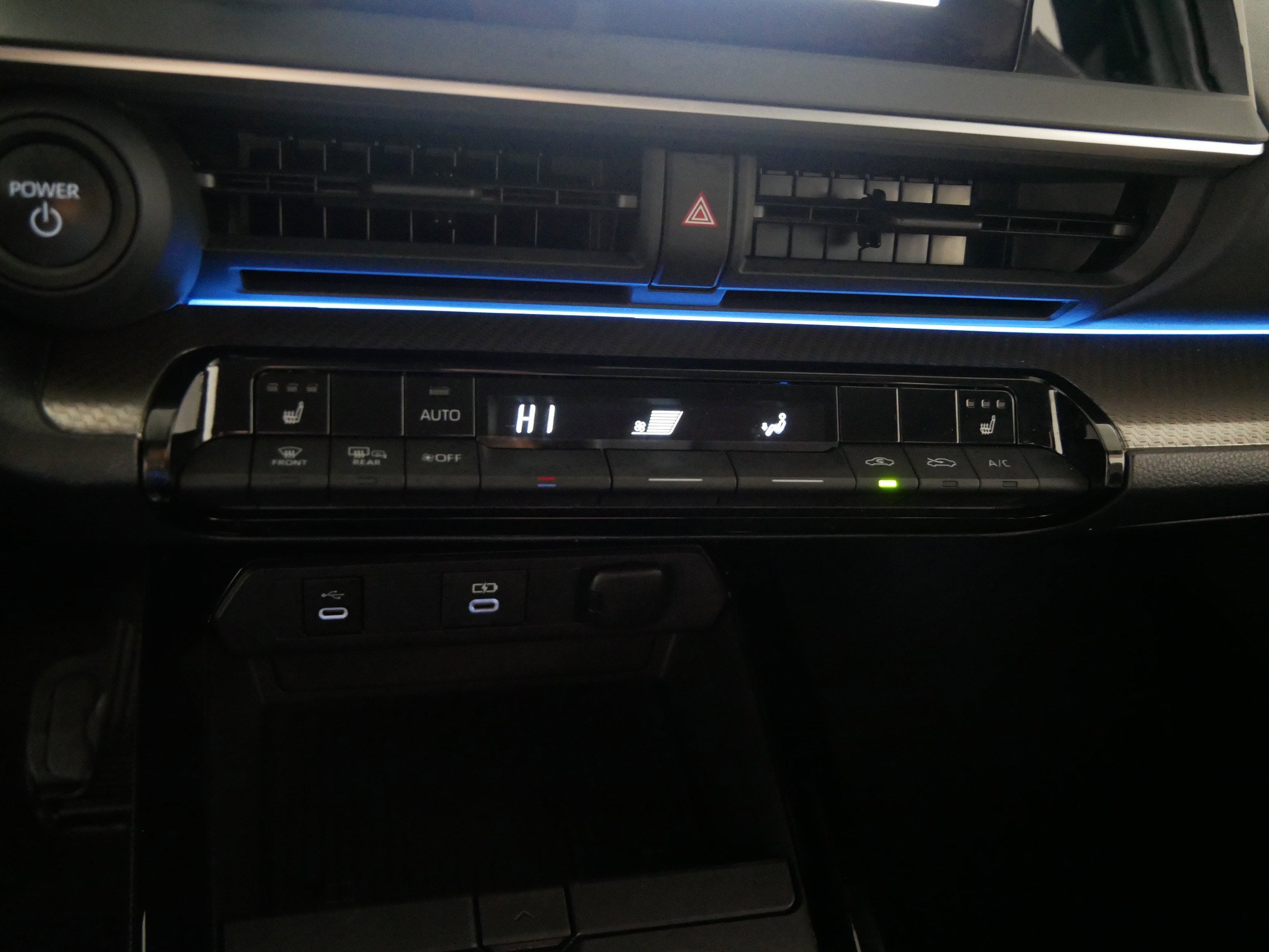 Used 2024 Toyota Prius XLE image 23