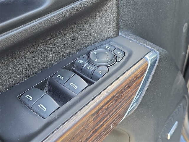 Used 2022 Chevrolet Silverado 2500 High Country w/ Technology Package image 19