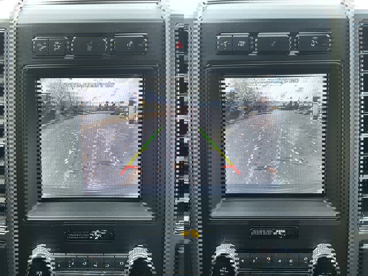 Used 2019 Ford Expedition XLT image 25