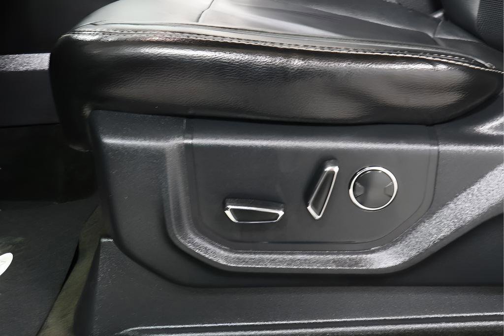 Used 2017 Ford F250 Lariat w/ Lariat Ultimate Package image 21