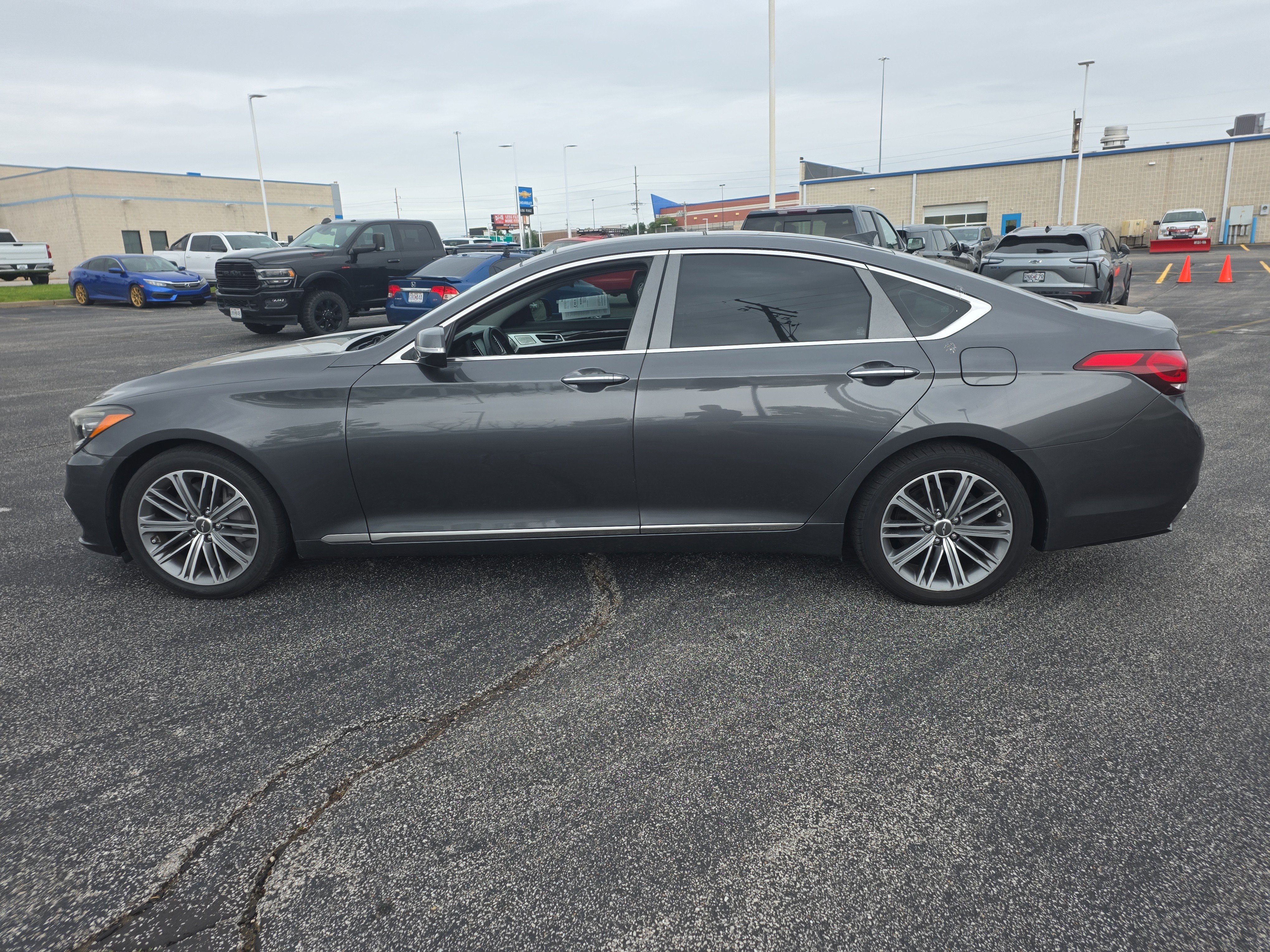 Used 2018 Genesis G80 3.8 w/ Option Group 02 RWD image 6