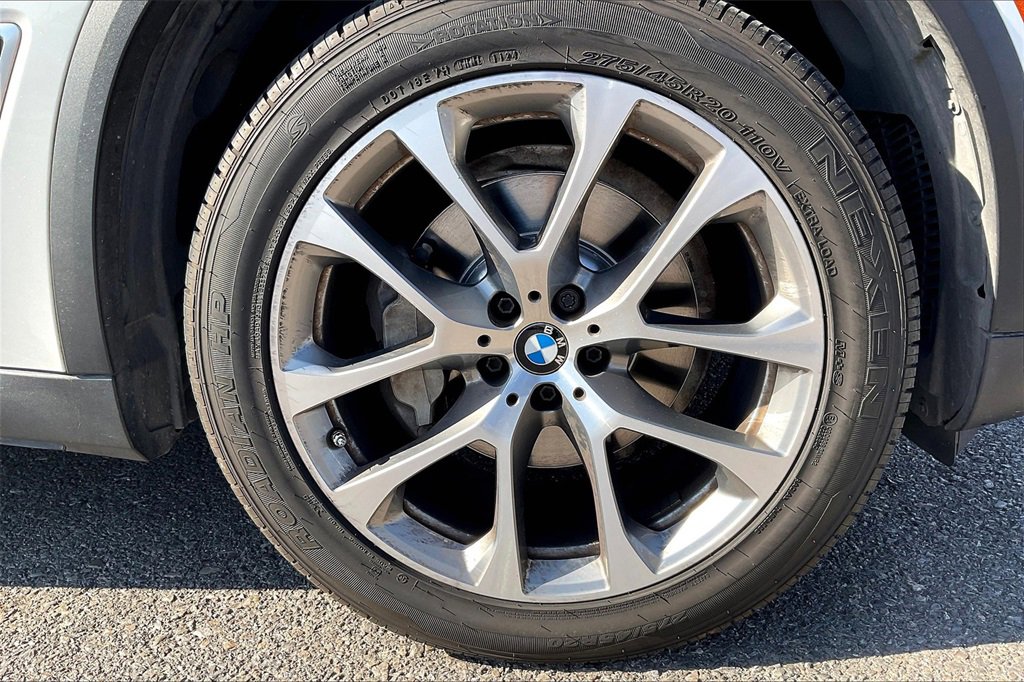 Used 2022 BMW X5 xDrive40i w/ Premium Package image 9