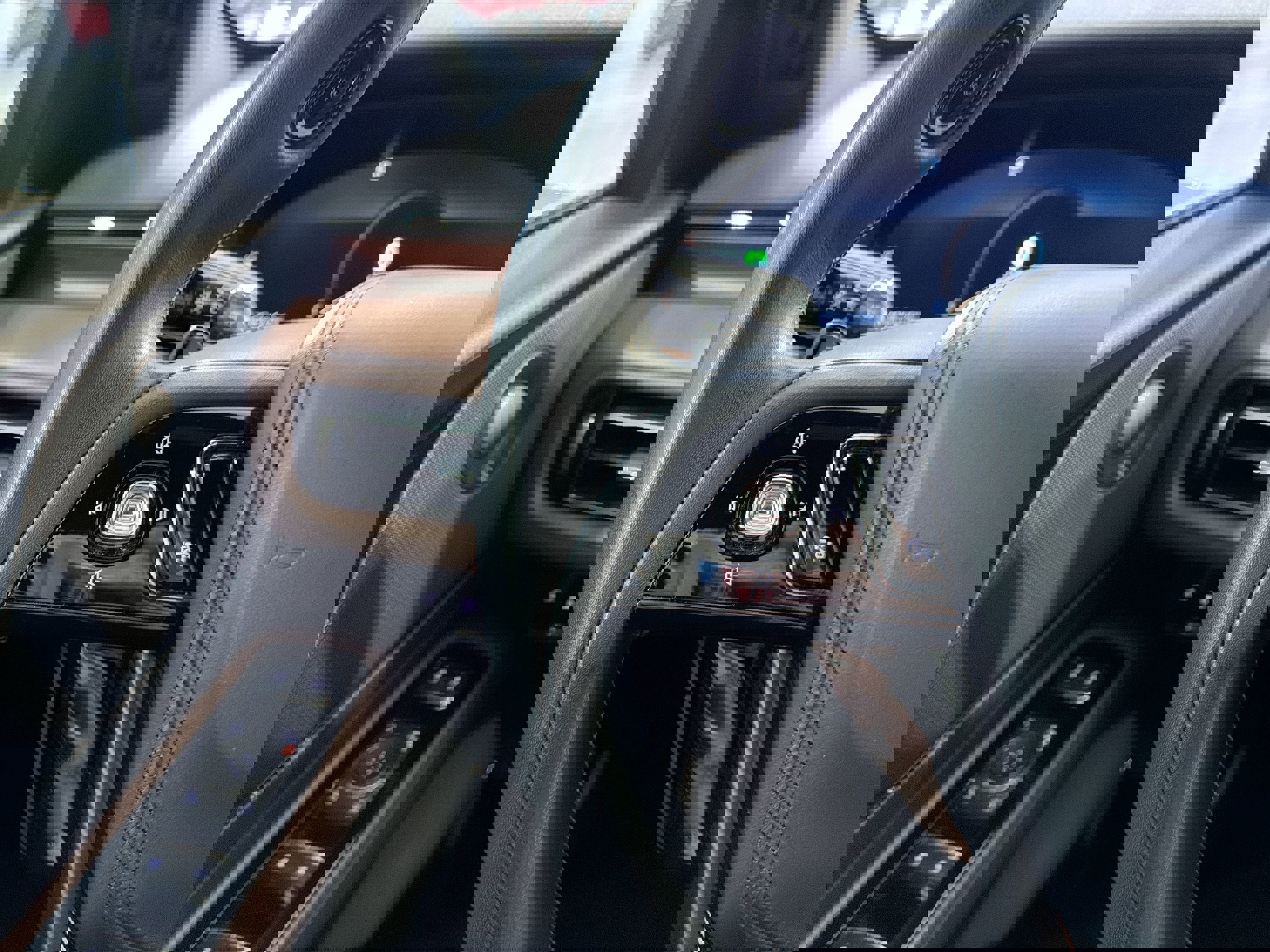 Used 2022 Lincoln Aviator Reserve w/ Equipment Group 201A image 14