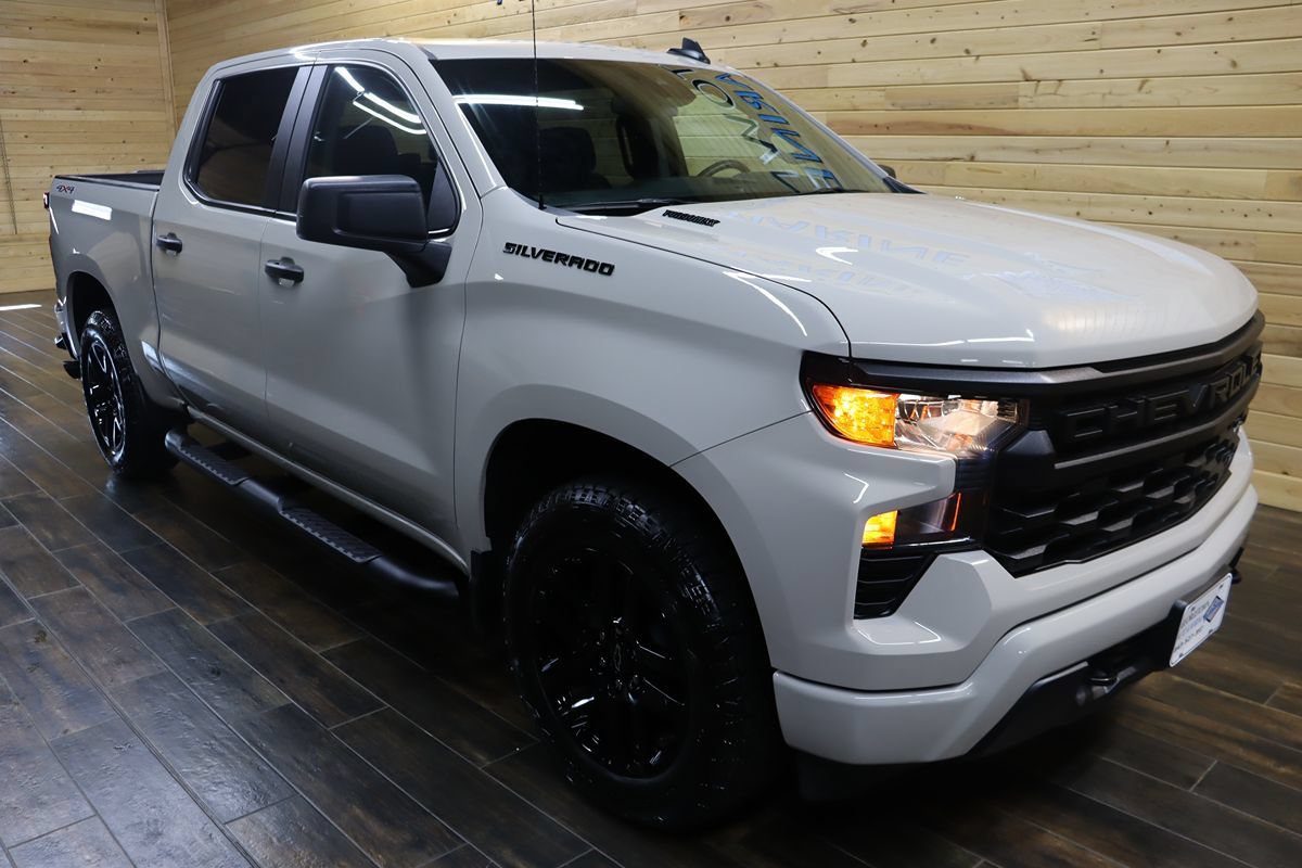 Used 2026 Chevrolet Silverado 1500 Custom w/ Turbomax Blackout Package AWD/4WD image 2