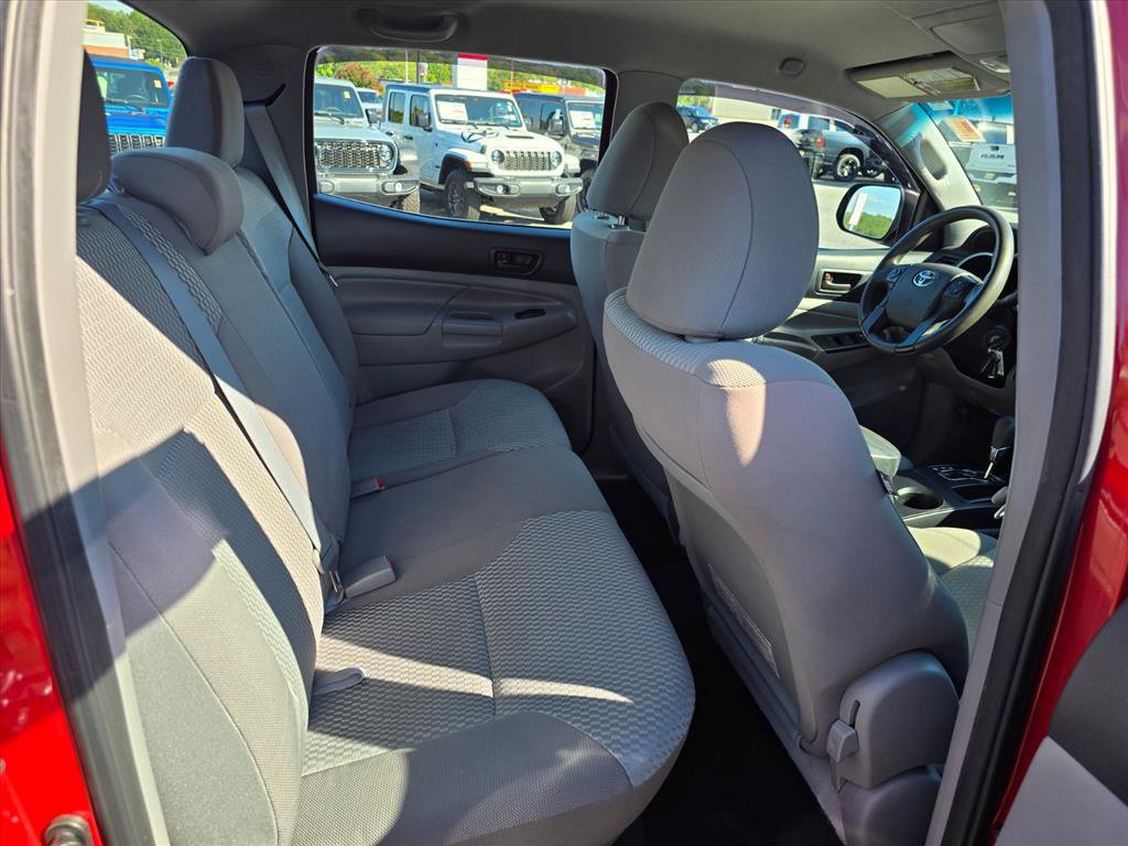 Used 2015 Toyota Tacoma PreRunner RWD image 12