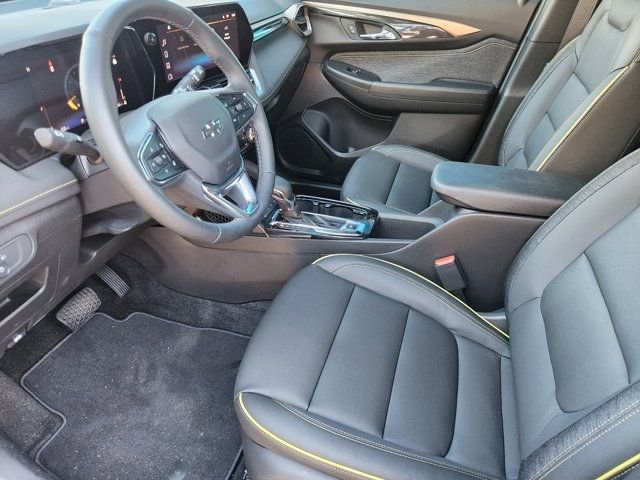 Used 2025 Chevrolet TrailBlazer ACTIV w/ Driver Confidence Package image 4