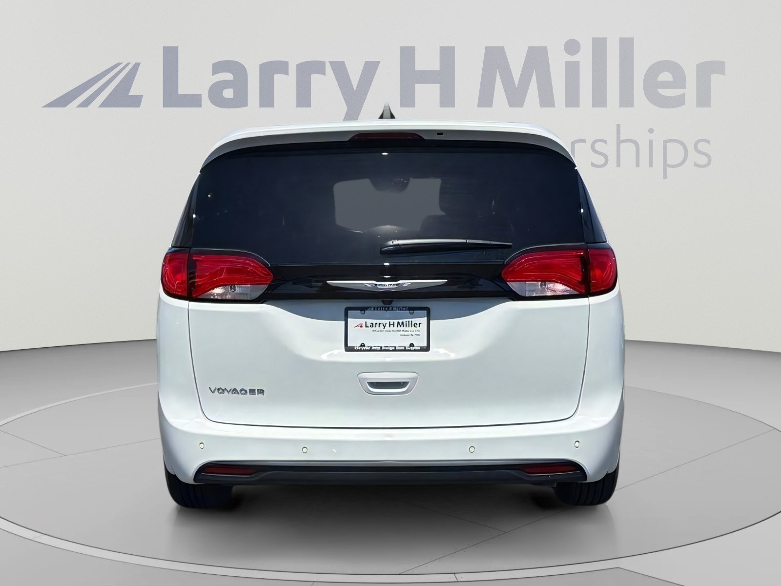 New 2026 Chrysler Voyager LX FWD image 5