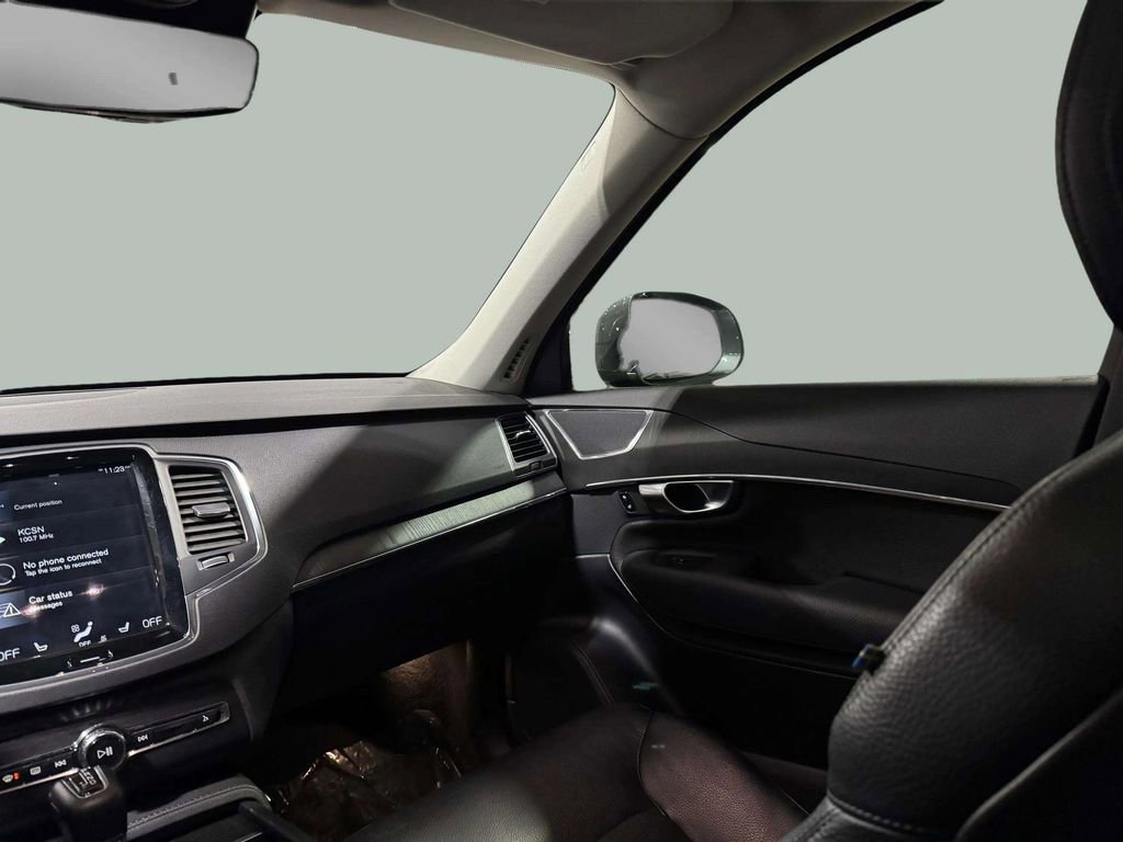 Used 2020 Volvo XC90 T6 Momentum w/ Protection Package image 20