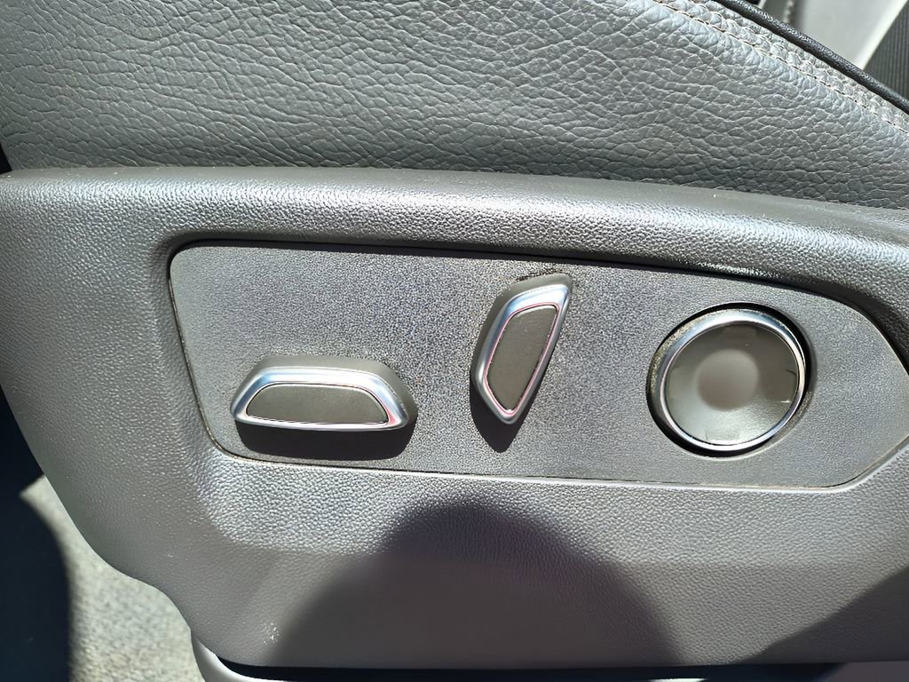 Used 2024 GMC Sierra 2500 Denali w/ Denali Reserve Package image 9