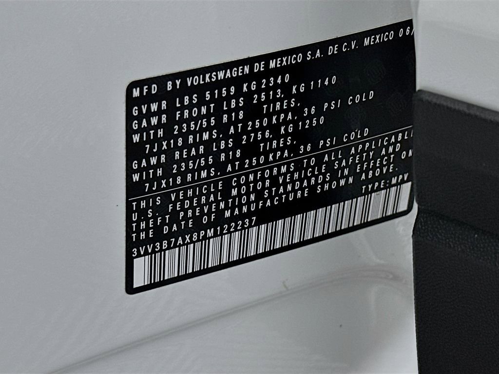 Used 2023 Volkswagen Tiguan SE image 31
