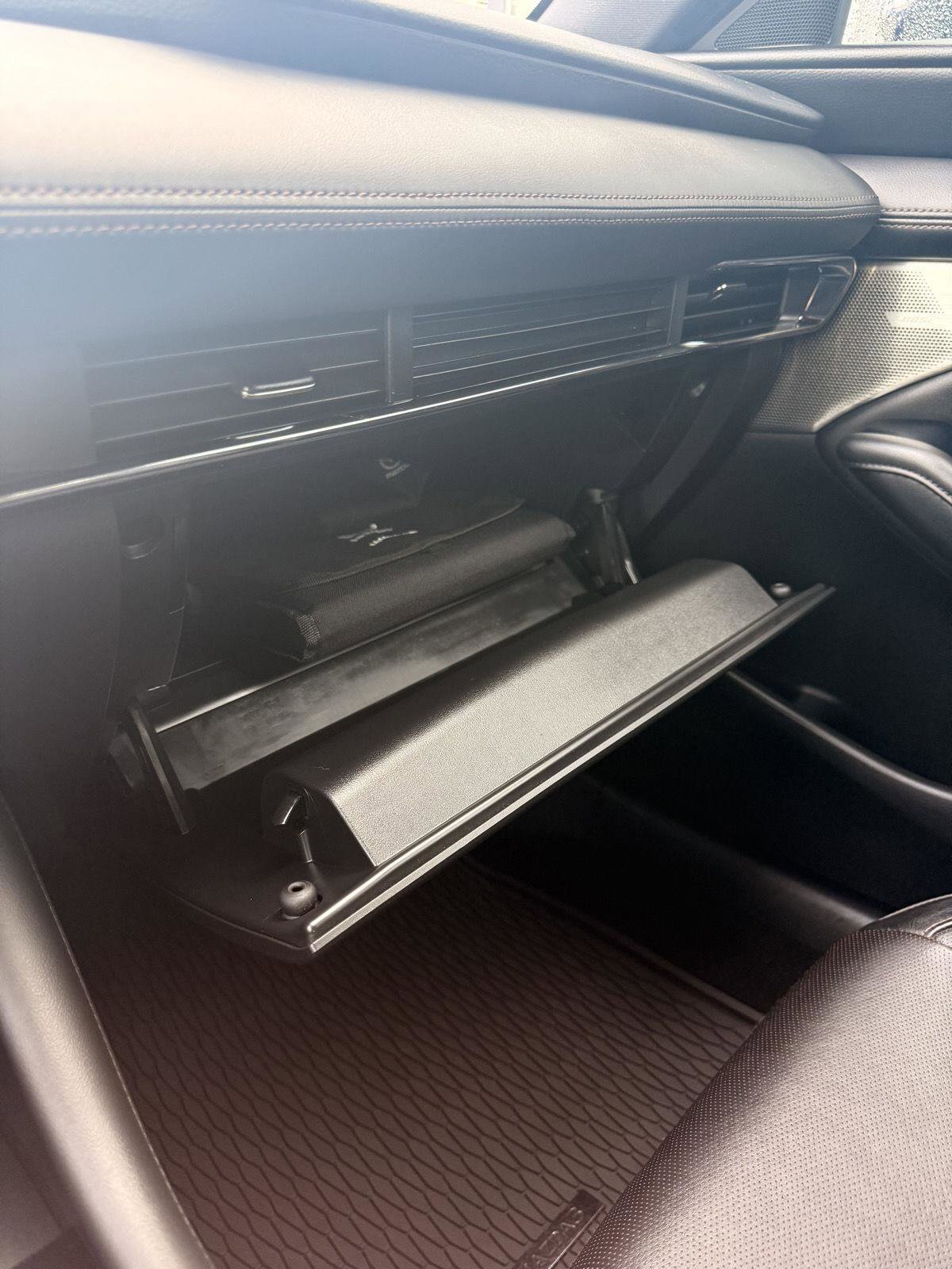 Used 2019 MAZDA MAZDA3 AWD Hatchback w/ Premium Pkg image 27