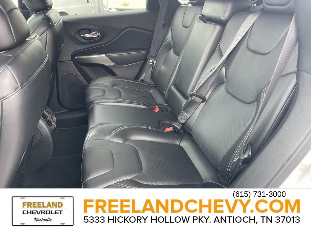 Used 2021 Jeep Cherokee Latitude Lux 80th Anniv w/ Quick Order Package 26U 80TH FWD image 19