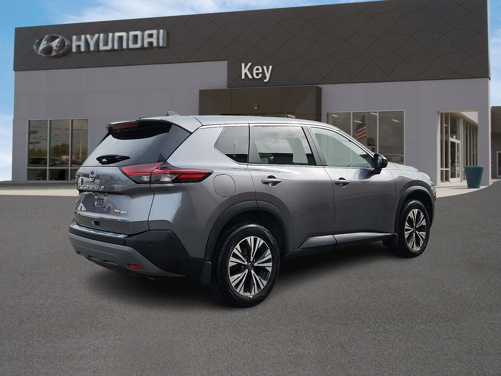 Used 2023 Nissan Rogue SV AWD/4WD image 4