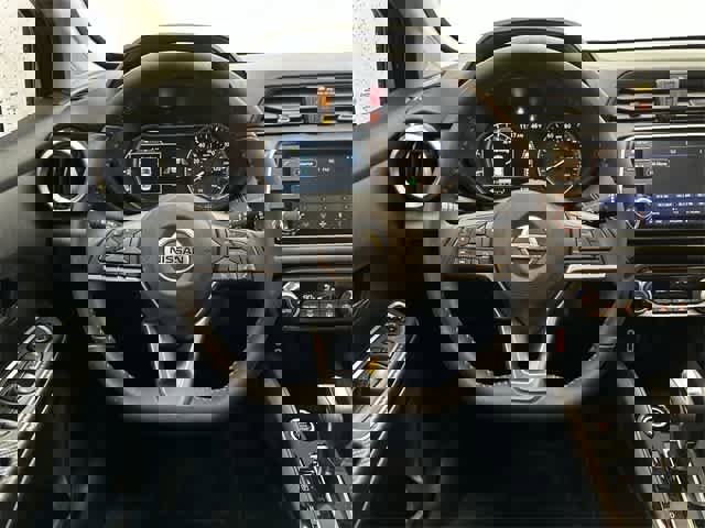 Used 2020 Nissan Versa SR image 15