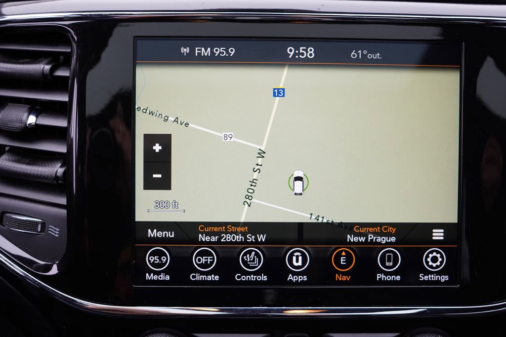 Certified 2022 Jeep Grand Cherokee Laredo X image 26