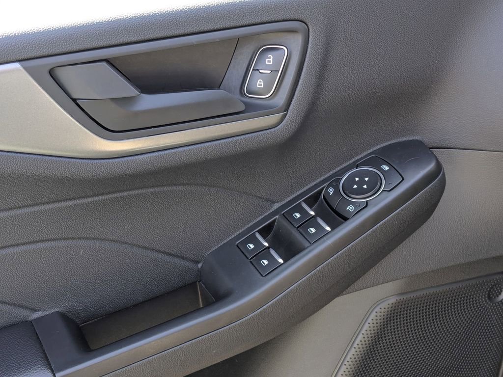 Used 2025 Ford Escape Active image 13