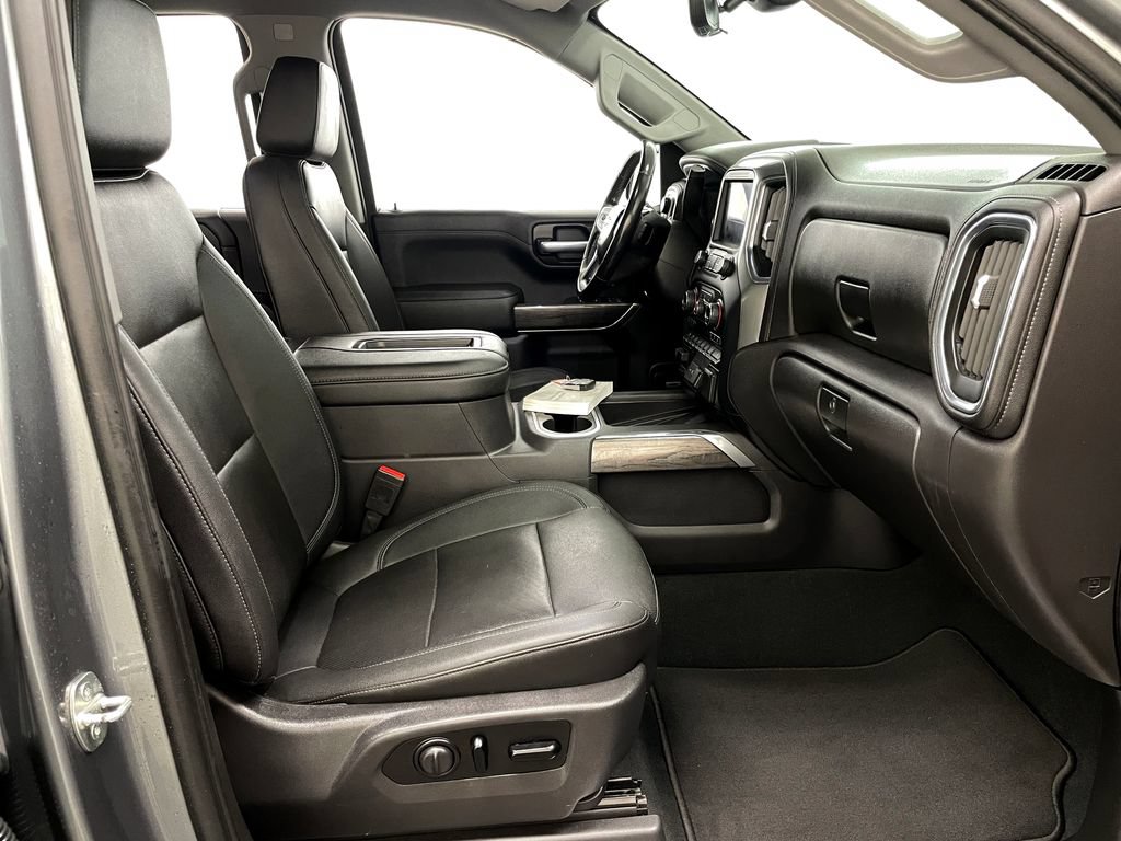 Certified 2021 Chevrolet Silverado 1500 LTZ w/ Technology Package AWD/4WD image 40