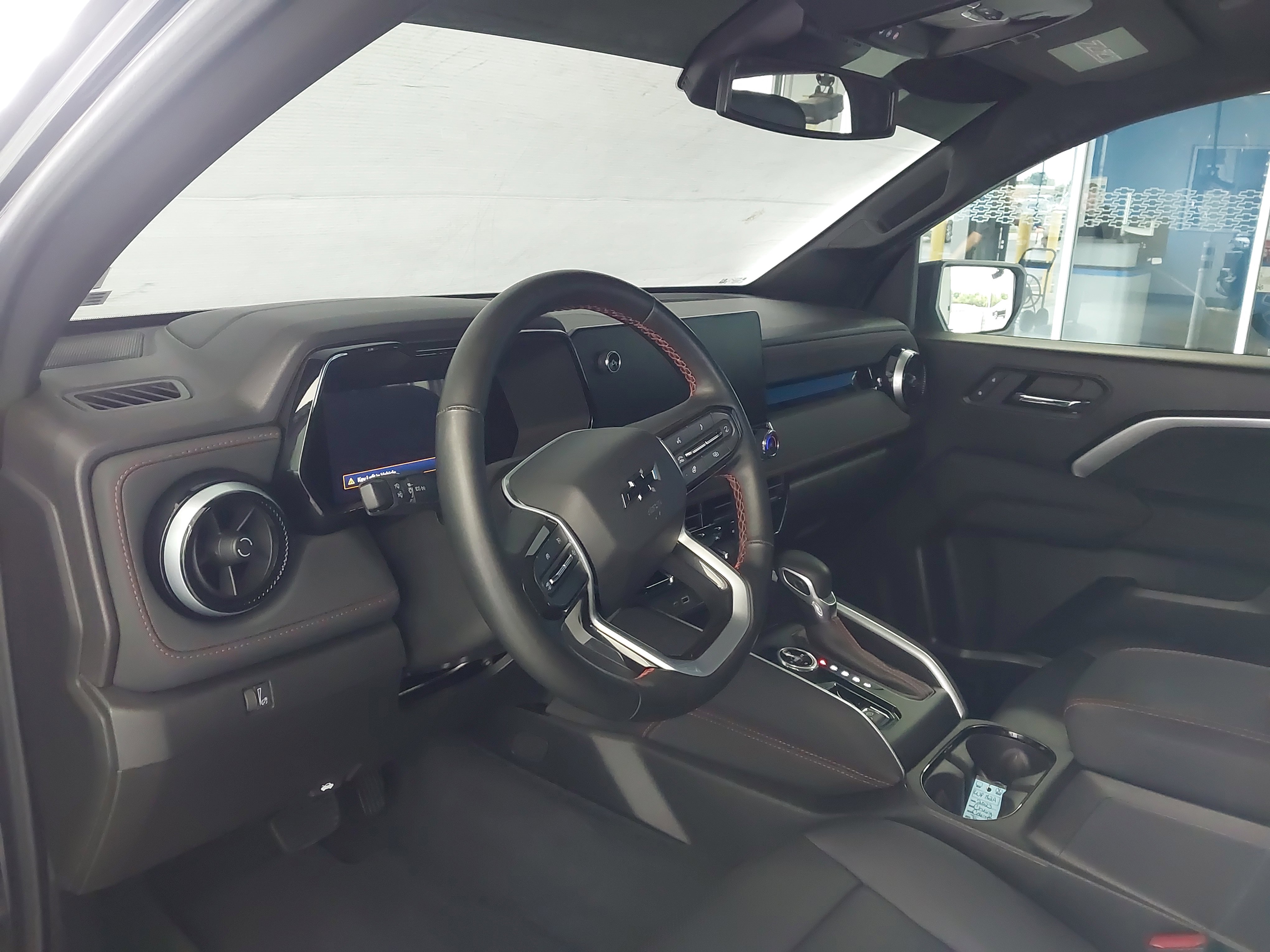 Used 2023 Chevrolet Colorado Z71 w/ Z71 Convenience Package 2 image 2