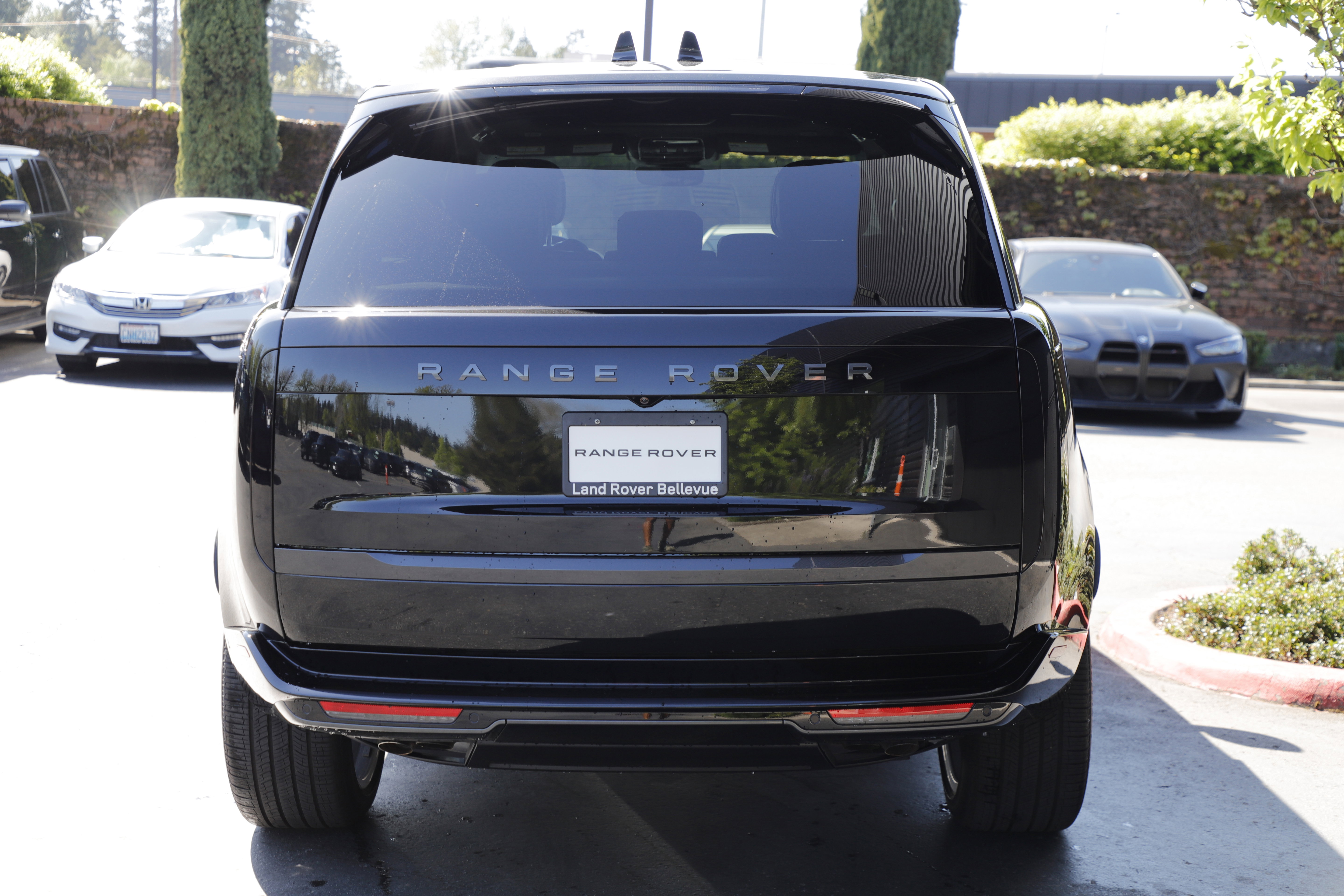 New 2025 Land Rover Range Rover SE AWD/4WD image 7