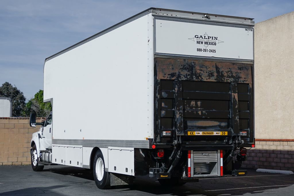 Used 2016 Ford F650 2WD Crew Cab Super Duty image 7