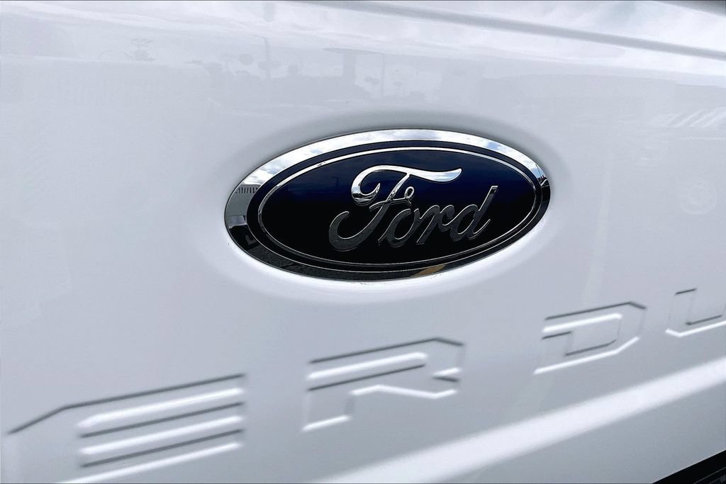 Used 2023 Ford F250 XL w/ XL Off-Road Package AWD/4WD image 7